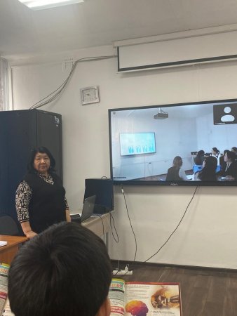 Трек мектебі бойынша тәжірбие алмасу